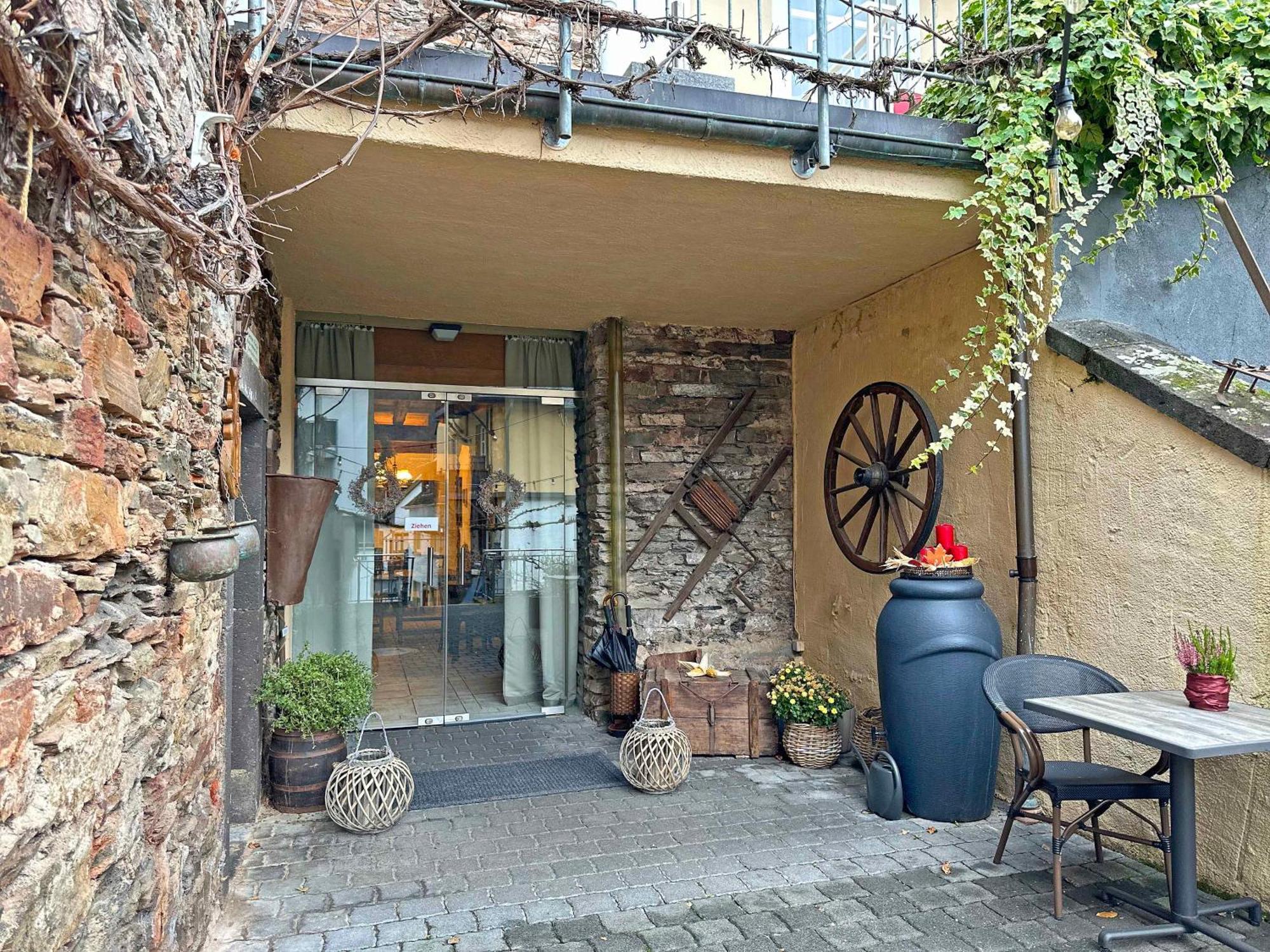 Gast Und Weinhof Beim Schneemann Gasthof 3*